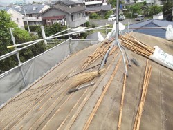 セメント瓦屋根