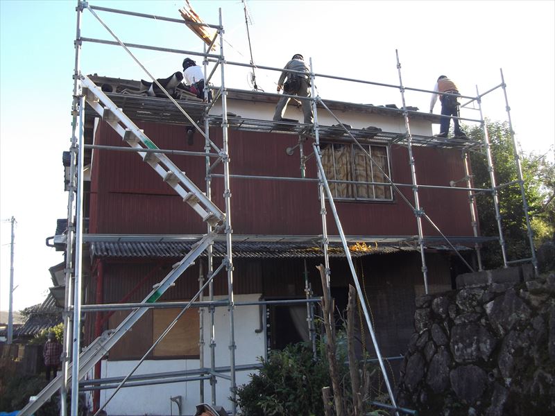 佐賀県神埼郡吉野ヶ里町での台風被害セメント瓦屋根葺き工事