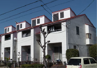 マンション2号棟の外観