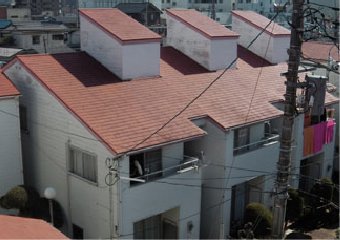 屋根や採光部の外壁の傷み